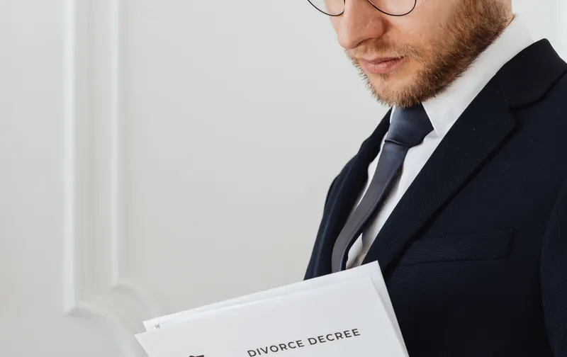 Signing the written designation of an EU representative required by Article 27(1) GDPR